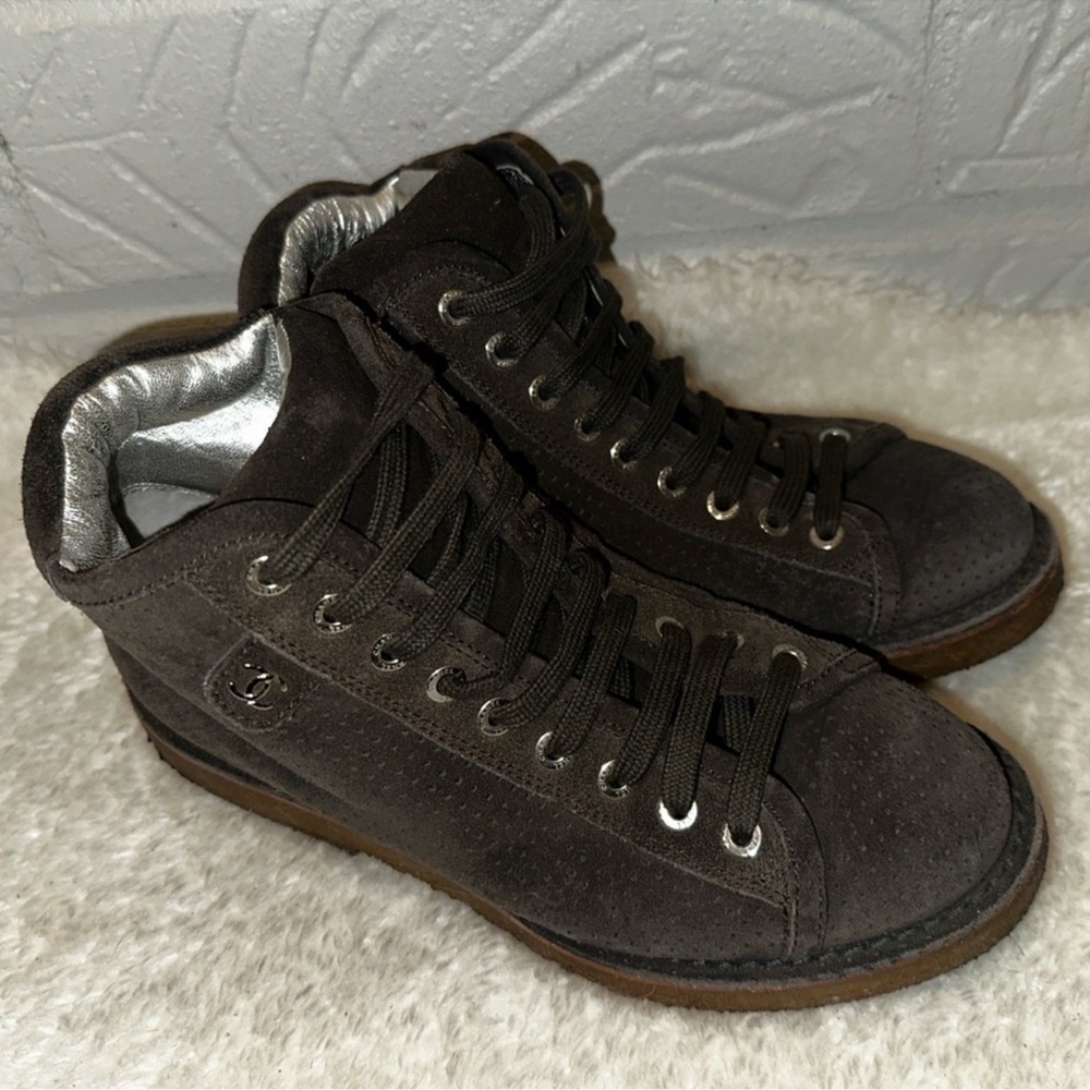 Chanel Interlocking CC Logo Brown Bootie Size 36 - Picture 2 of 13
